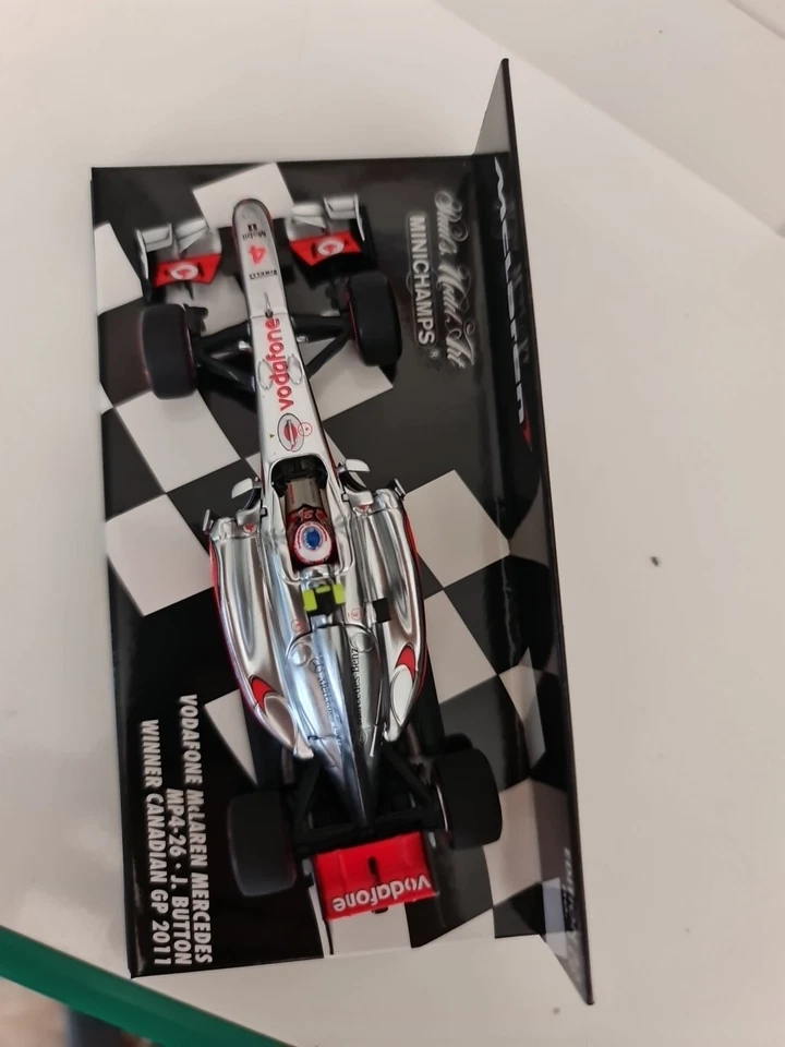 McLaren Mercedes MP4-26 Jenson Button 2011 1:43 Model MINICHAMPS Limited Edition - Immagine 4 di 4