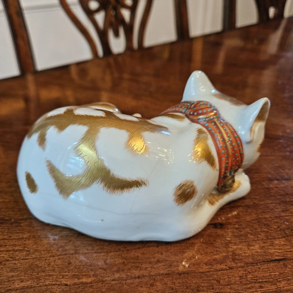 Pestañas negras grandes de porcelana para gato dormido AO Kutani del período Meiji japonés 19c Foto 3 de 4