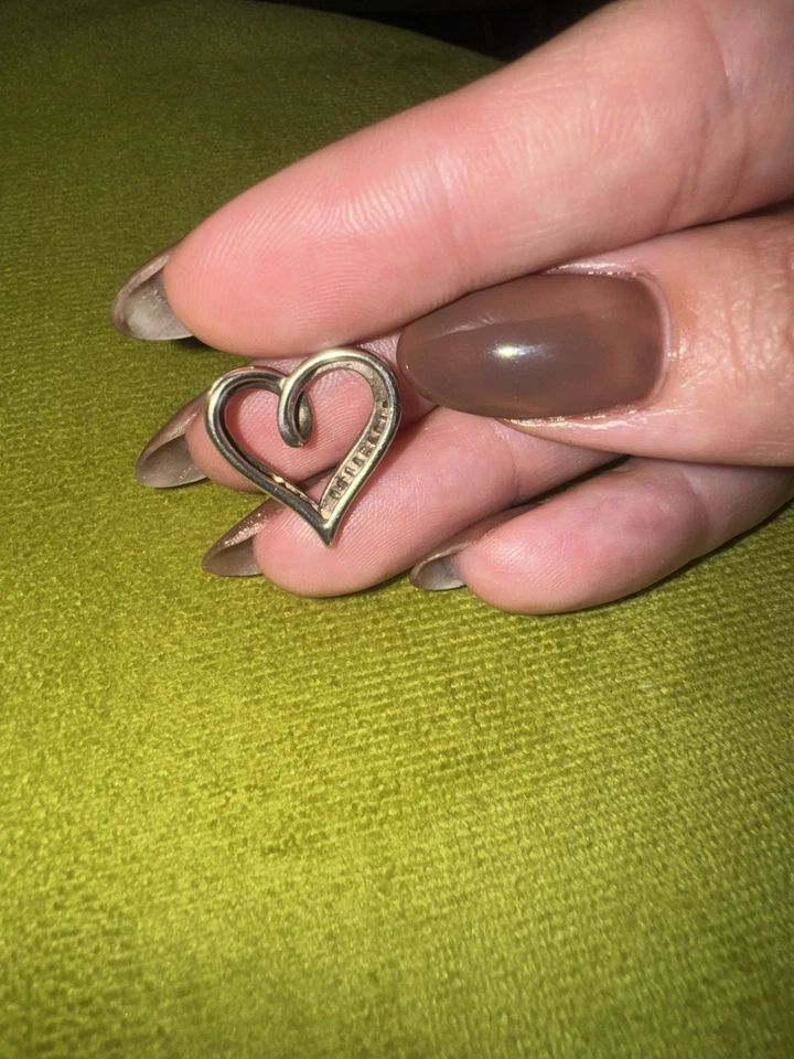 Kay Jewelers Sterling Silver Diamond Heart Pendant (Pendant ONLY) Foto 3 de 3