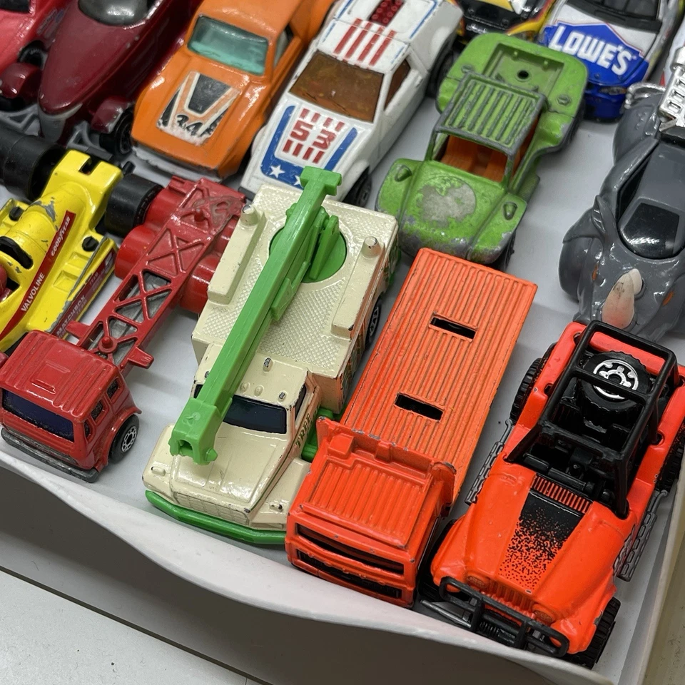 Over 2 Lbs Matchbox Tomy Unbranded Champion Nascar 70s 80s 90s Used Toy Car Lot - Image 4 of 4