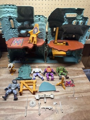 Vintage 1982 Masters of the Universe CASTLE GRAYSKULL Near Complete + Extras