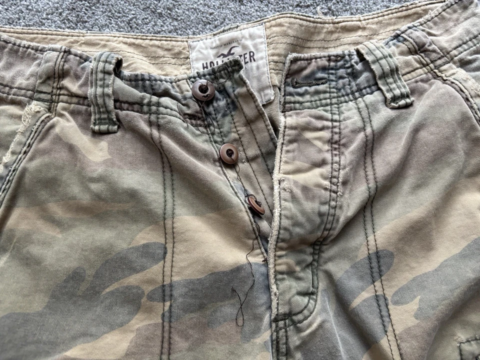 Hollister Camo Cargo Shorts Mens 32 Green Brown Vintage Y2K Baggy Paratrooper - Image 2 of 4