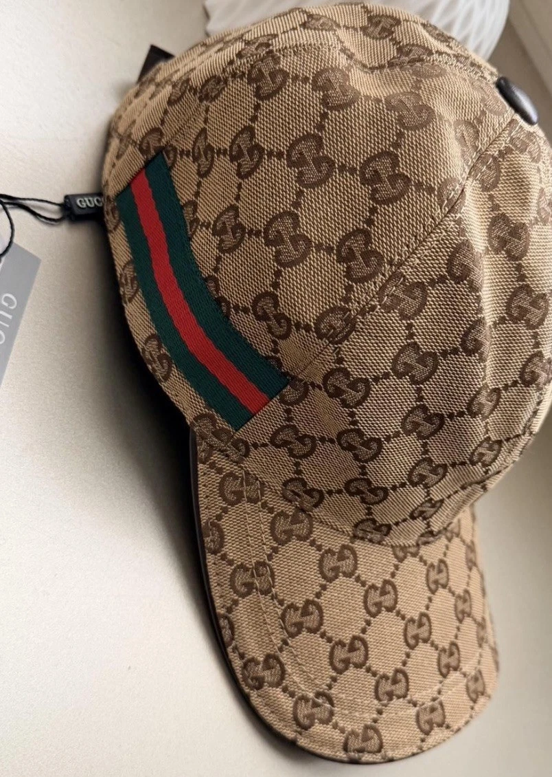Gucci Baseball Cap GG Logo | Hat | Beige
Opens in a new window or tab