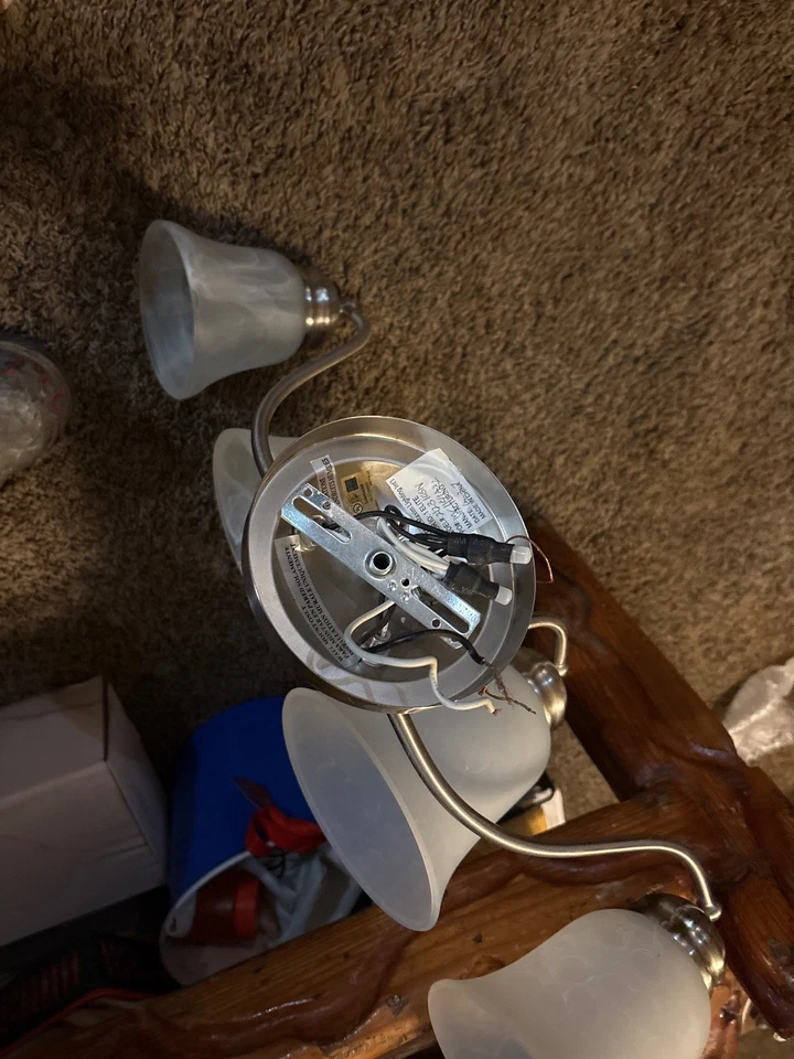 Светлая люстра Kichler Jolie 4 - Изображение 2 из 4