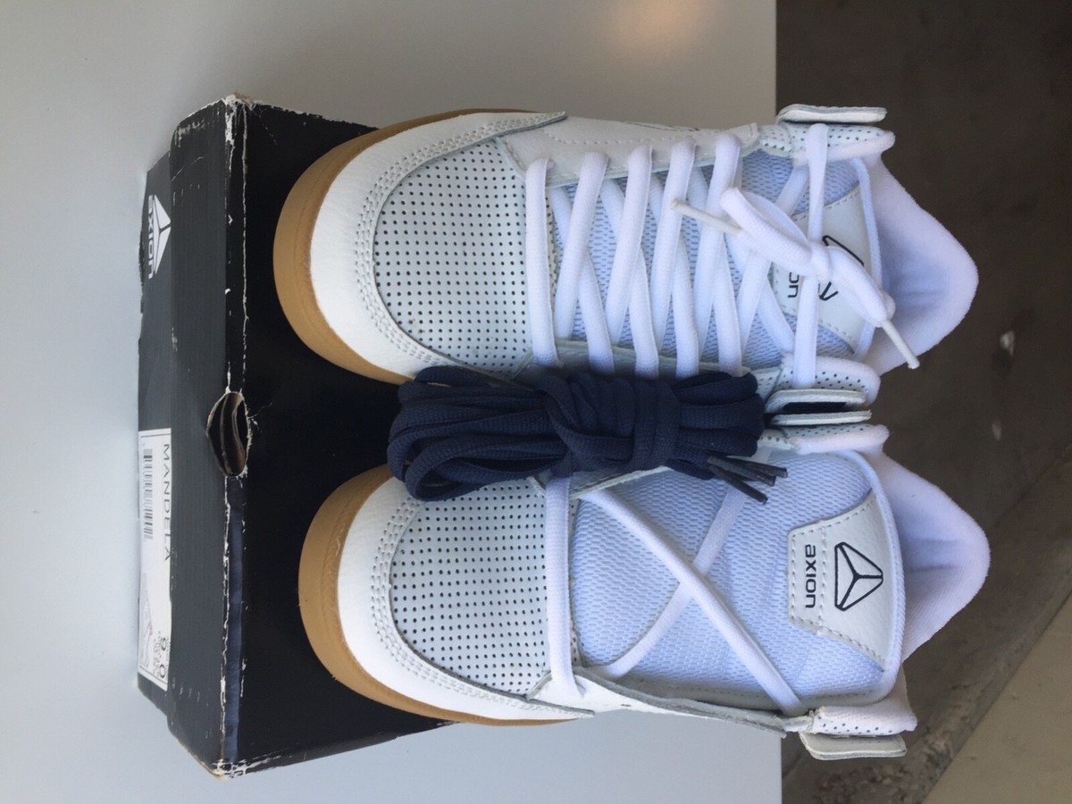 Axion footwear Mandela White/Gum Brand New size 9-Rare