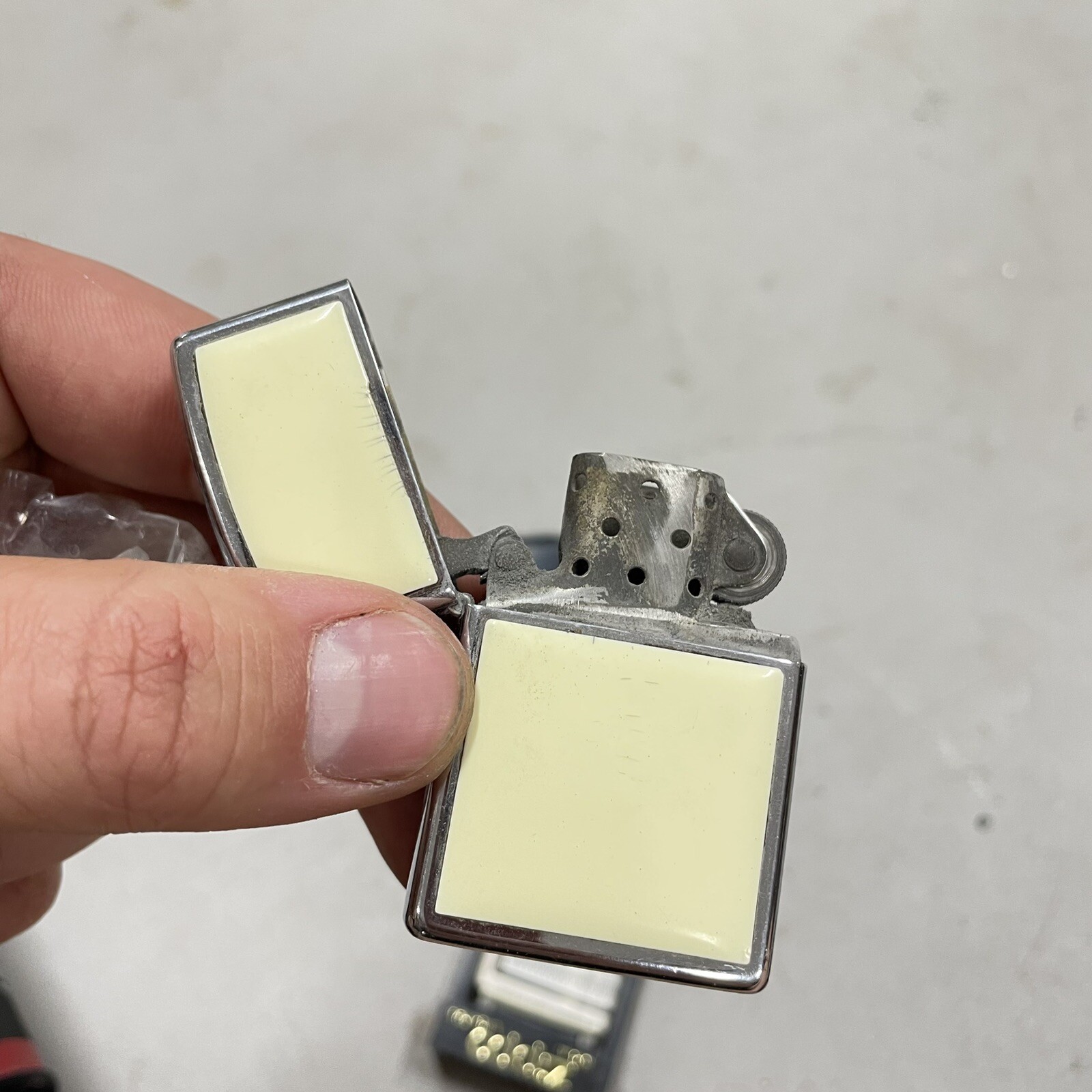 VINTAGE ZIPPO J XII LIGHTER WITH Off White Cover CHROME BRADFORD, PA MADE USA