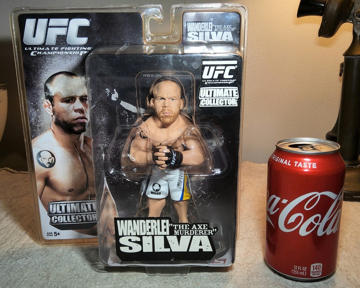 2010 UFC ULTIMATE COLLECTOR FIGURE UO PACKAGE WANDERLEI THE AXE