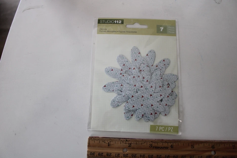 Álbum de recortes artesanías K&Company Studio112 7 piezas plata/verde/rojo deslumbrante flor troquelada Foto 3 de 4