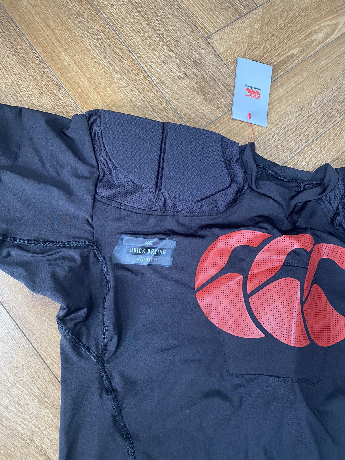 Canterbury raze Protection Vest adults size Small black red rugby pads