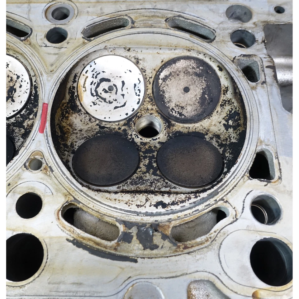 1999-2003 BMW E39 540i E38 740i Bank 2 Left Drivers Cylinder Head w Valves OEM - Image 3 of 4