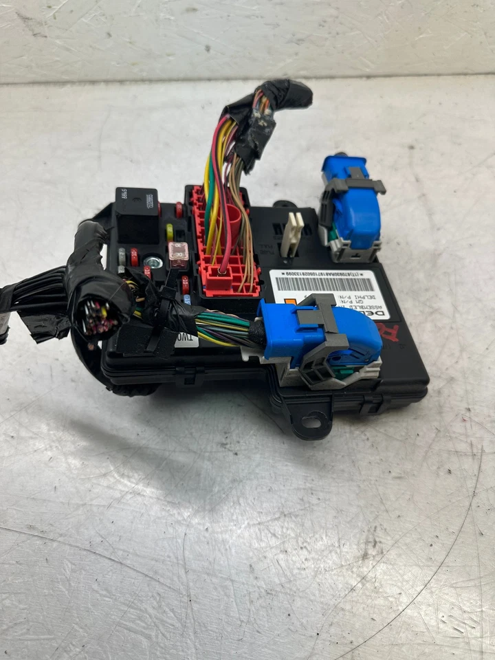 2008-2011 Pontiac G6 Chevy HHR Malibu Body Control Module Fuse Box BCM 25900930 — 第 4/4 张图片