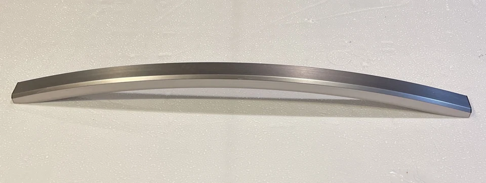 Manija de puerta para lavavajillas Samsung DW80R7061US OEM Foto 2 de 4