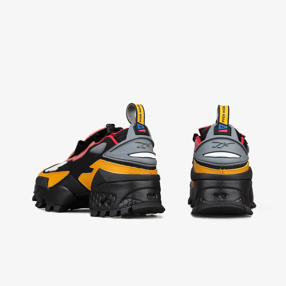 Pyer Moss x Reebok Experiment 4 Trail Fury Schwarz Black Pyer Moss x Reebok Experiment 4 Trail Fury Schwarz Black