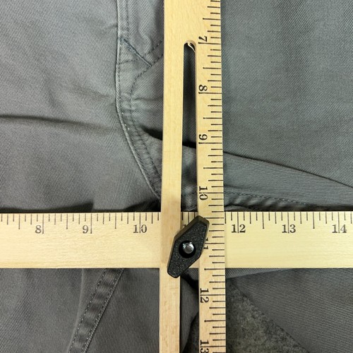 Timberland Mens Shorts 34 Gray Chino Casual Everyday Hiking 8" Straight Cotton - Picture 4 of 10