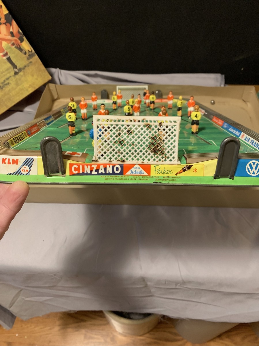 メキシコ　サポテックラグ　ボールゲーム Vintage Technofix Tin Litho Olympic Soccer Game With Box | eBay