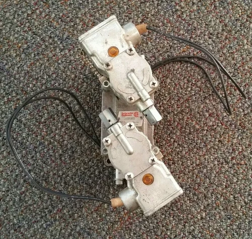 Parker L465-29-102-53 / L4652910253 Directional Control Valve - FREE SHIPPING