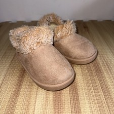 Faux Suede Faux Fur Lined Beige baby Slip-On Slippers Size 5 Soft 1 Pair