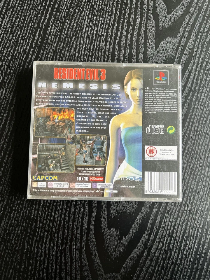 Resident Evil 3 Nemesis PS1 PAL Complete With Manual Black Label  - Image 2 of 4