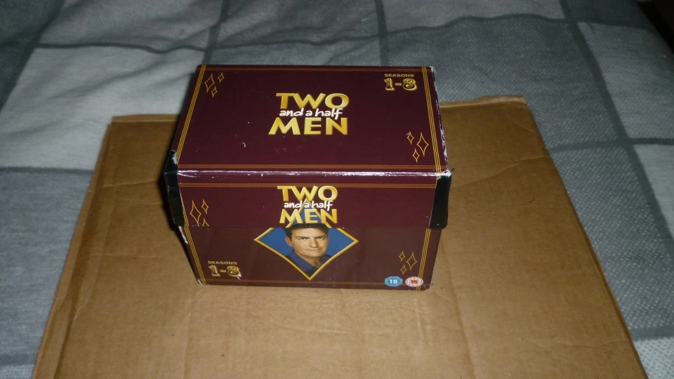Two And A Half Men - Series 1-8 - Complete (DVD, 2011) Boxed set - Image 4 of 4