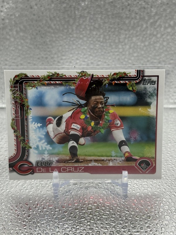 2025 Topps Holiday ELLY DE LA CRUZ Cincinnati Reds SP IMAGE VARIATION wreath