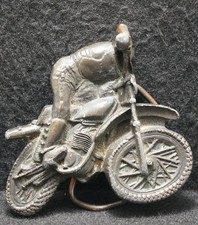 XD19112 VINTAGE 1977 CUT-OUT RIDER ON DIRTBIKE CYCLE ARTWORK MENS BELT BUCKLE