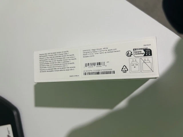 Apple Magic Mouse - Mouse - multi-touch - wireless - Bluetooth - white Brand New - Image 4 of 4