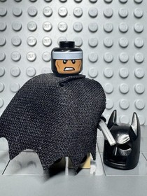 LEGO DC Super Hero&rsquo;s Desert Batman minifigure ( 76056 )