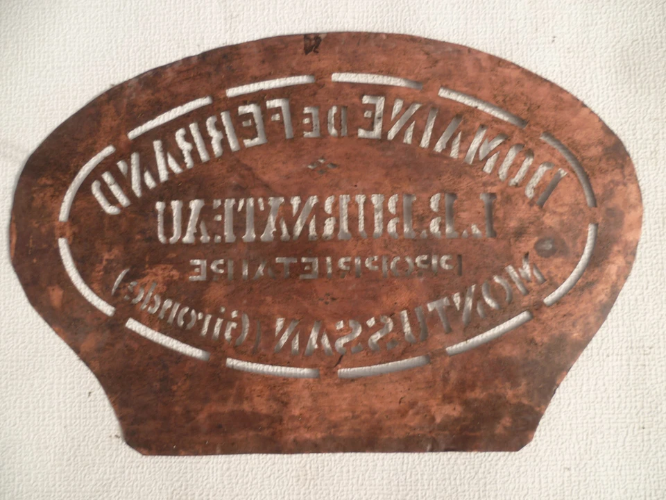 ancien pochoir(chateau) en cuivre (bon état) - Photo 2/2