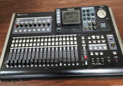 Auf Lager JUNK Tascam Multi Track Recorder SD/SDHC MTR DP-24SD Schwarz