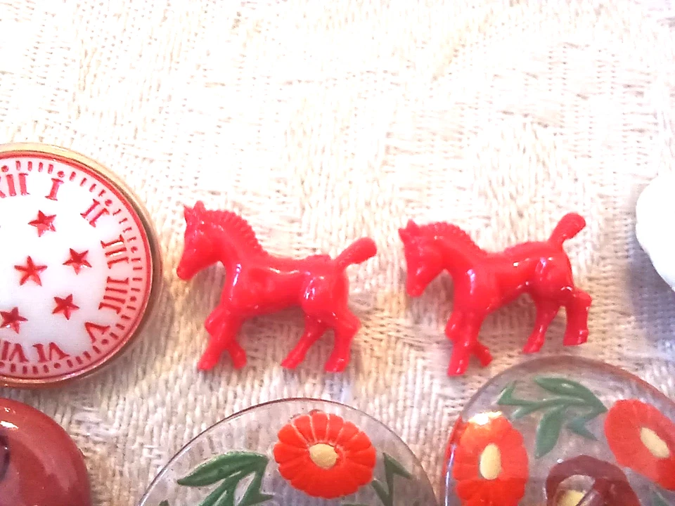 Lot 36 Interesting Pretty Red Buttons Glass Plastic Flowers Dots Clock Ladybugs - Image 4 of 4