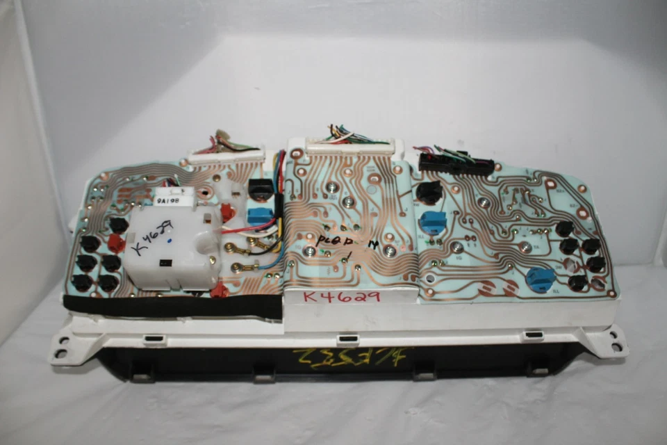 Cuadro de instrumentos velocímetro panel de instrumentos 1999 2000 Mazda Millenia 99.922 millas Foto 2 de 4