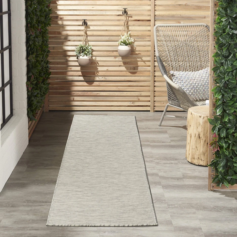 Alfombra de corredor exterior gris claro 2X8 tejido plano estilo informal duradera bajo mantenimiento Foto 2 de 4