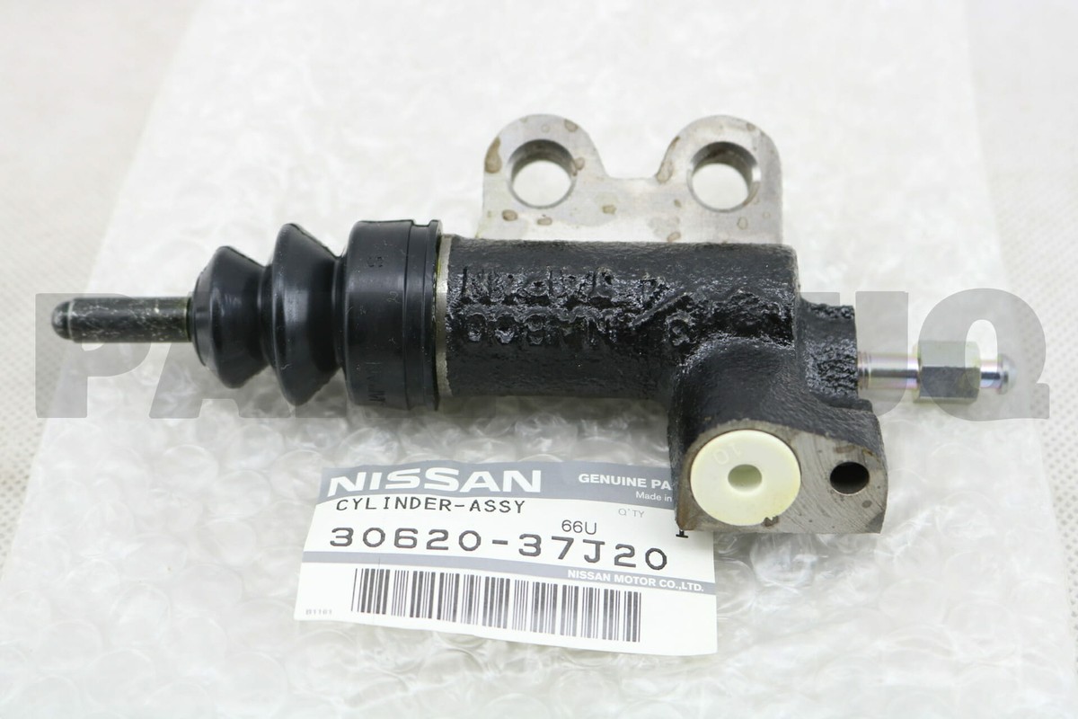 ゆ 3062037J20 Genuine Nissan CYLINDER ASSY-CLUTCH OPERATING