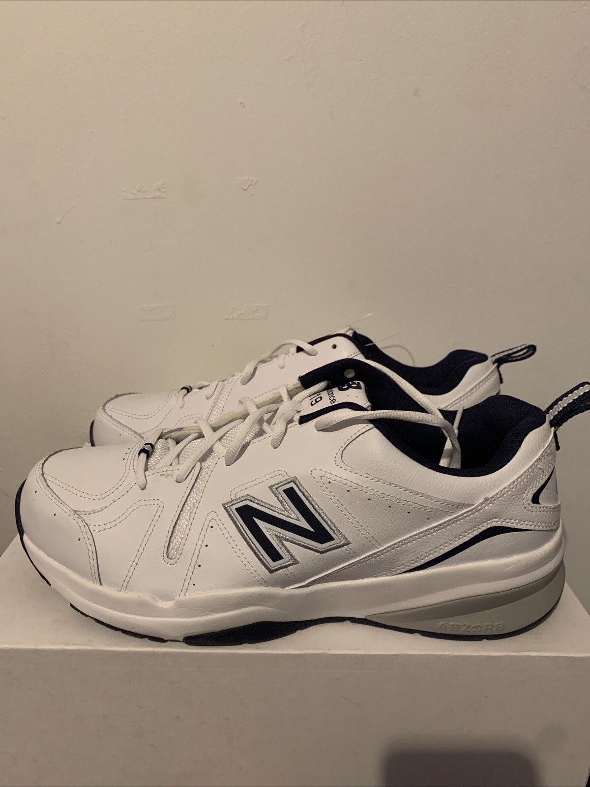 Size 11.5 New Balance 608v5 MX608WN5 Low men’s Shoes NWOB White Navy