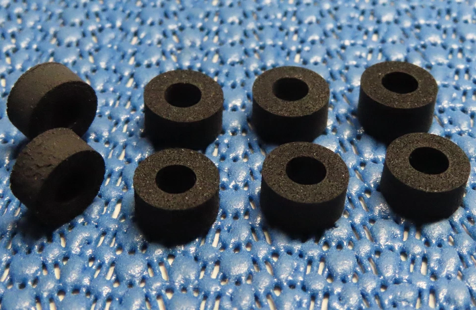 Für H0 Slotcar Racing Modellbahn -- 8 Moosgummi Reifen für AFX / G-Plus Motor