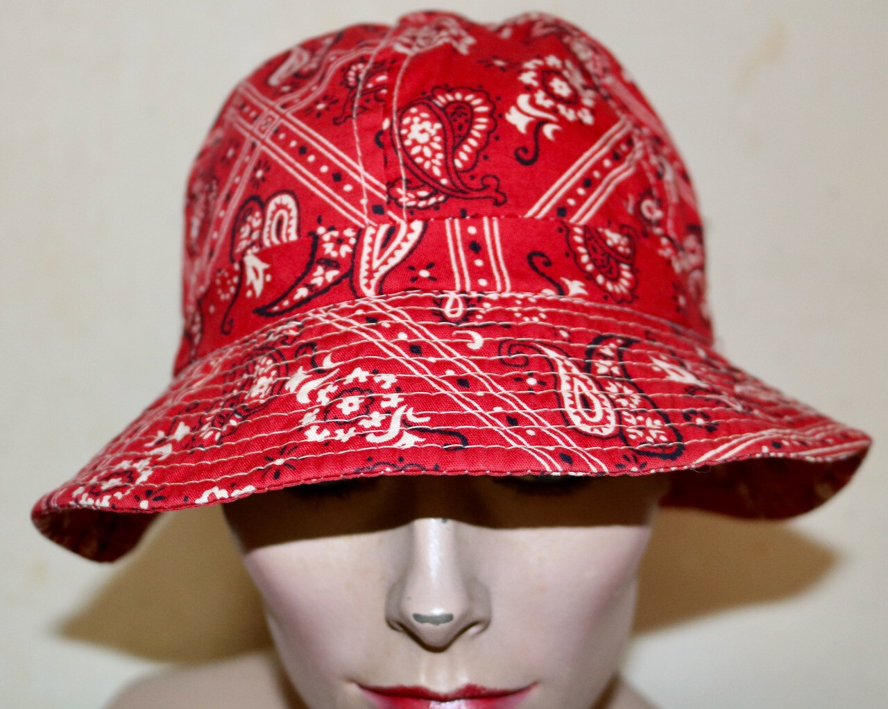 Daisy Mae vintage paisley bandana print work hat L u… Gem