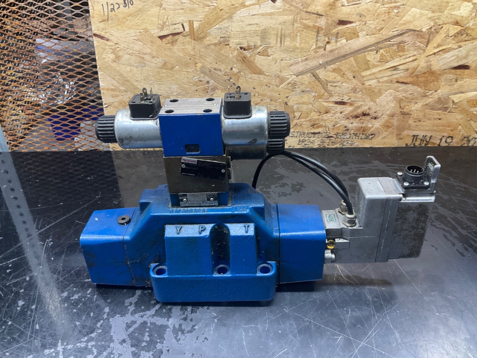 Bosch 0811404972 Proporttional Valve 1817414332 / 2813222170 #37D78PR5*IAC