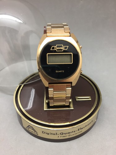 Chevrolet Emblem Digital Quartz Electronic Advance Watch Man Gold Tone Dome Case