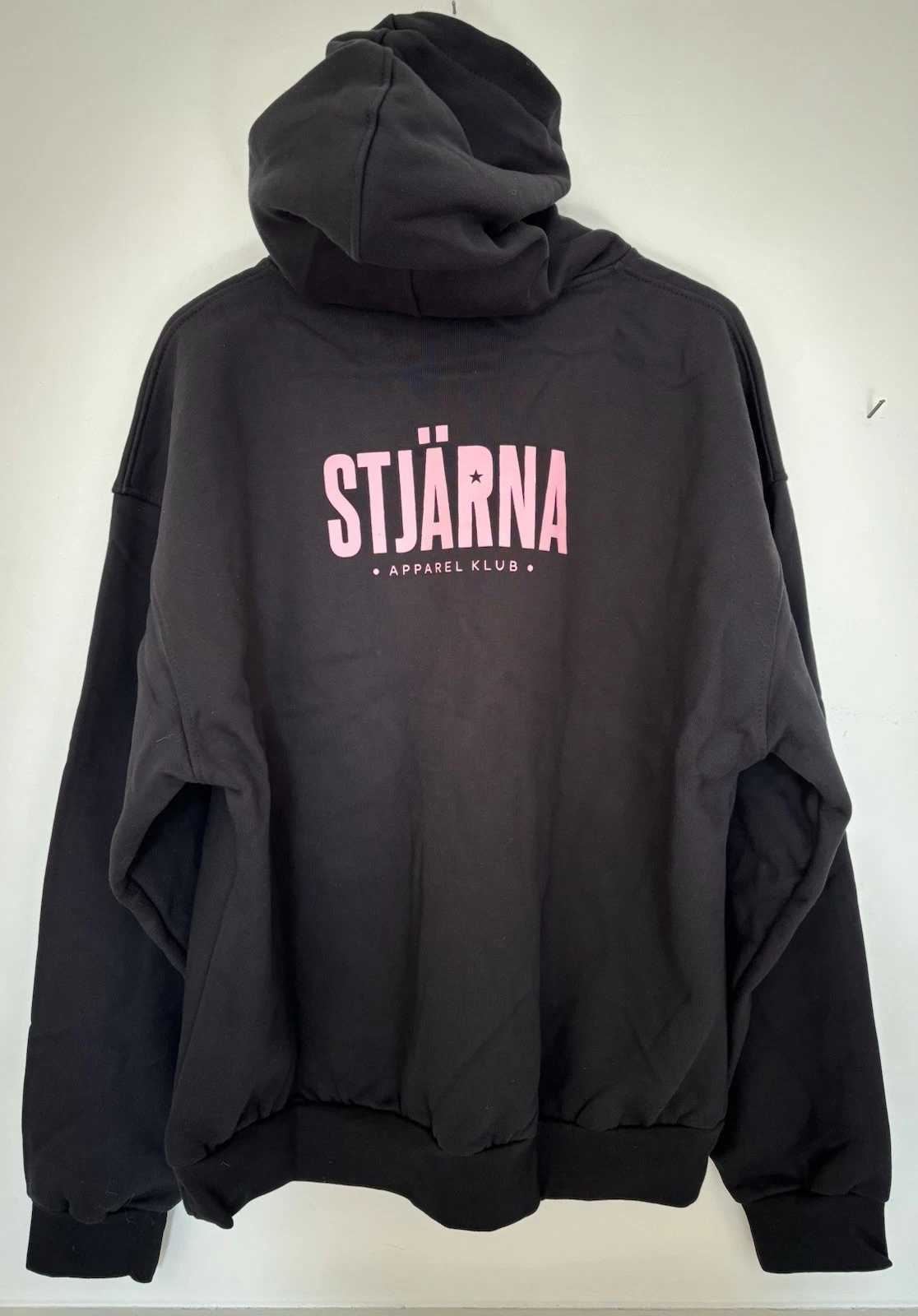VETEMENTS Stjarna Apparel Kline Felpa con Cappuccio Nera con Logo Rosa Large Nuova con etichette