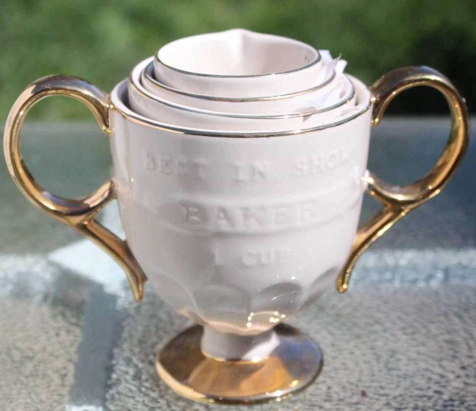 ANTHROPOLOGIE Very Rare Best in Show Baker Set of 4 Measuring Cups