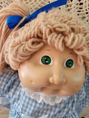 Vintage 1985 Cabbage Patch White Girl  Doll  w Dress Wheat Ponies