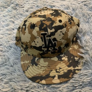 la camo hat