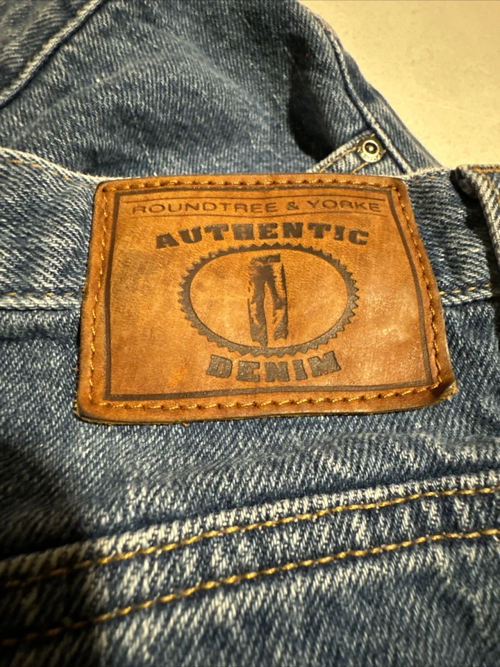 Roundtree Yorke Men's Jeans Authentic Denim Dark Stone Wash Size 50 X 30 - Image 3 of 4