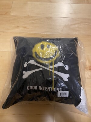 The Weeknd x NAV Official XO Issue Throw Supreme Pillow Smile Ovo
