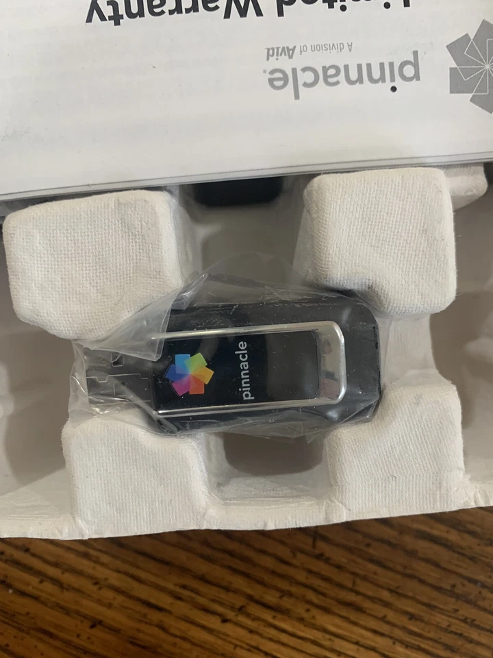 Pinnacle TV for Mac HD Mini Stick Ultra Compact Digital TV - Image 4 of 4