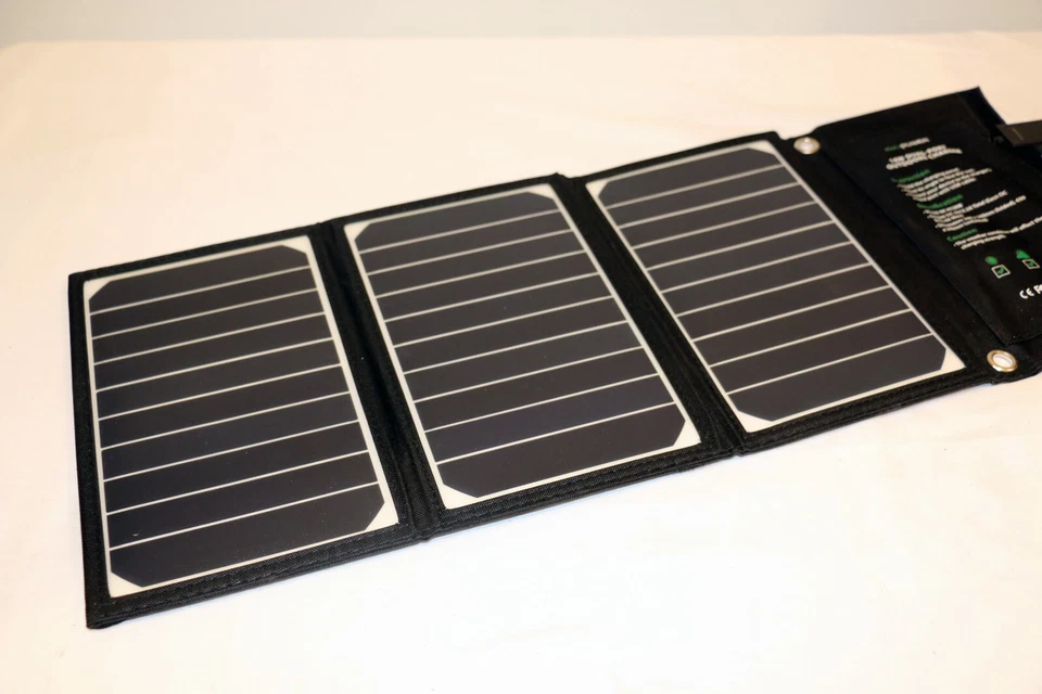 Cargador Solar RAVPower RP-PC008 16W Panel Solar con 2 Puertos USB Plegable Foto 4 de 4