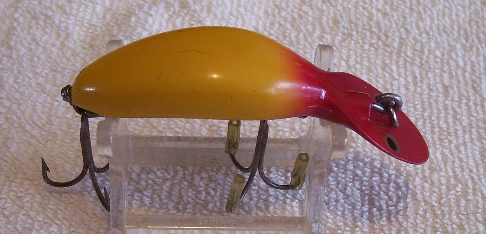Leurre Vintage Heddon Tadpolly – Rouge Et Blanc, New Old Stock, Emballage Abîmé Mais Leurre Neuf