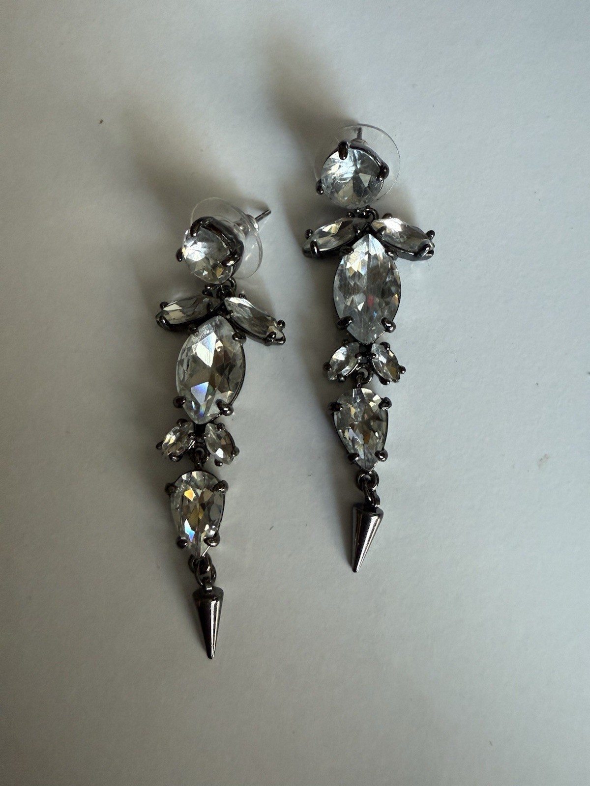 Stella and Dot retired hematite crystal chandelier pierced earrings 2.5