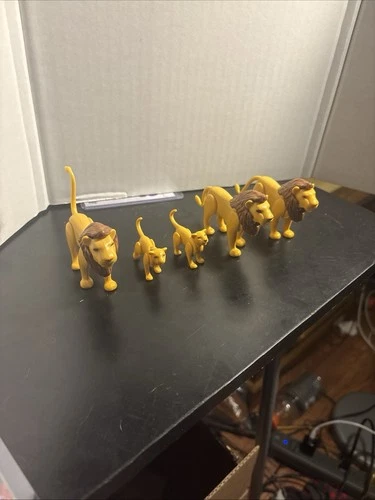 Vintage Playmobil Wild Animal Lion Set Family Figures 5 Piece Lion Lioness Cubs