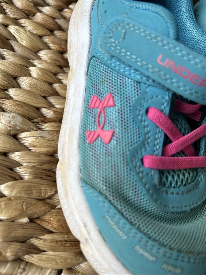 Under Armour Toddler 10m Athletic Shoes Teal/pink GUC - Image 3 of 4